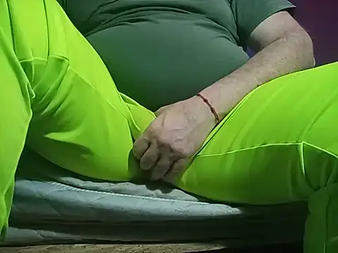 BabyBearMilk online show from November 2025 02:21:02 AM