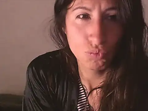 Snapshot of NathaSlave chatting on February 2026 07:01:02 AM NathaSlave online show from February 2026 07:01:02 AM