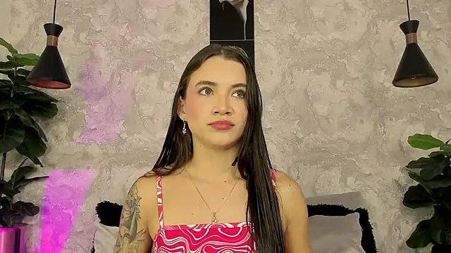 Snapshot of aitana_baker_ chatting on October 2025 02:58:02 AM aitana baker  online show from October 2025 02:58:02 AM