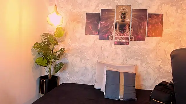 aitana baker  online show from November 2025 07:15:01 PM