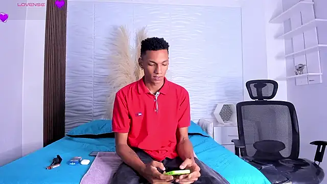 JulienSaint online show from February 2026 12:34:02 PM