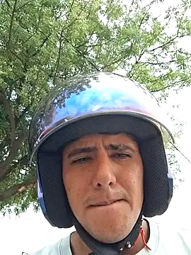 Snapshot of Joel4518 chatting on April 2026 04:44:02 PM Joel4518 online show from April 2026 04:44:02 PM