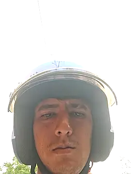 Snapshot of Joel4518 chatting on April 2026 01:51:02 PM Joel4518 online show from April 2026 01:51:02 PM