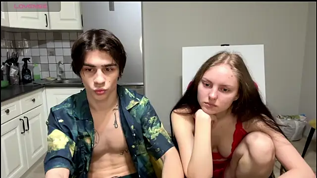 Snapshot of flowerscouple chatting on March 2026 10:27:02 PM flowerscouple online show from March 2026 10:27:02 PM