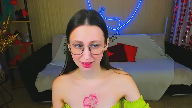 YourLovellyStory online show from March 2026 03:29:02 PM