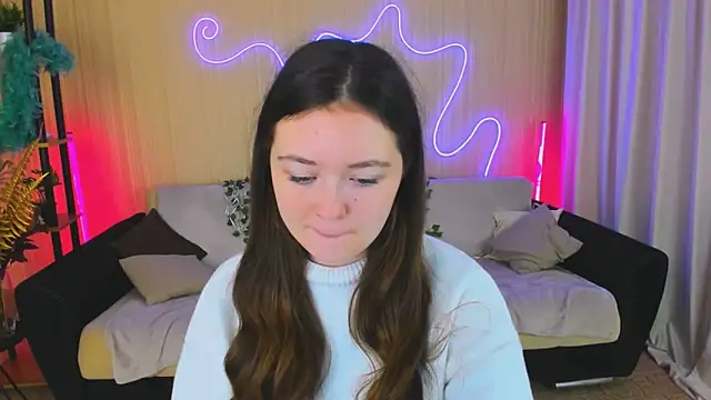 AlluringLookk online show from October 2025 03:17:01 AM