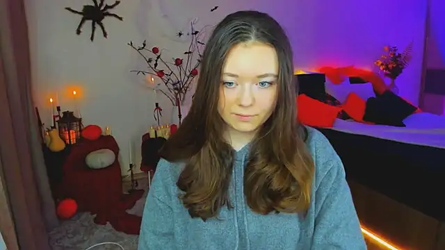 AlluringLookk online show from October 2025 12:09:02 PM