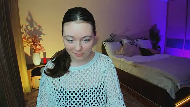 AlluringLookk online show from November 2025 04:51:01 PM