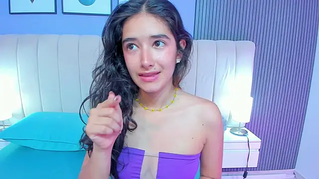 Snapshot of Ivy_petit chatting on July 2026 11:27:02 AM Ivy petit online show from July 2026 11:27:02 AM