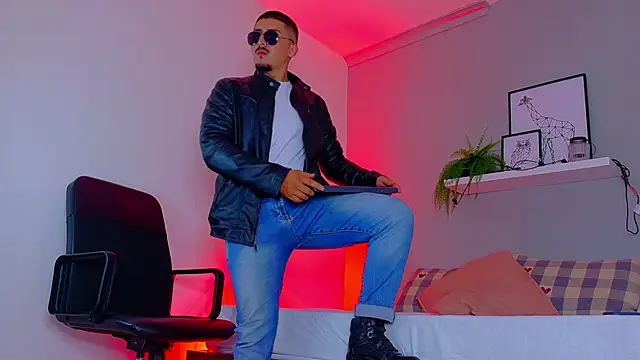 MrFox   online show from January 2026 07:41:01 PM