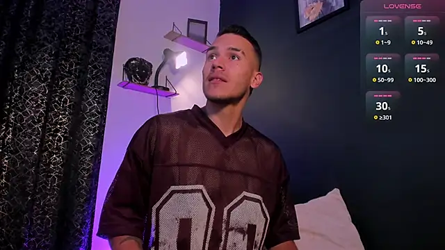 MarkSantozz online show from February 2026 08:40:01 PM