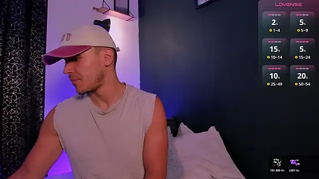 MarkSantozz online show from April 2026 07:58:02 PM