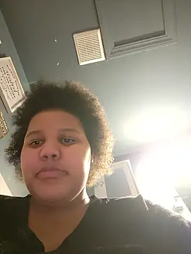 Snapshot of chocolate_bella chatting on January 2026 04:49:02 AM chocolate bella online show from January 2026 04:49:02 AM