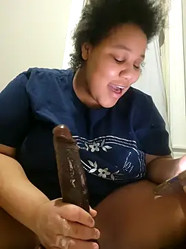 Snapshot of chocolate_bella chatting on January 2026 03:43:02 AM chocolate bella online show from January 2026 03:43:02 AM