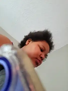 Snapshot of chocolate_bella chatting on February 2026 05:05:02 PM chocolate bella online show from February 2026 05:05:02 PM