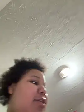 Snapshot of chocolate_bella chatting on February 2026 02:00:01 AM chocolate bella online show from February 2026 02:00:01 AM