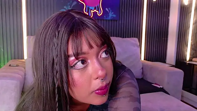 SophiaSummer online show from September 2025 07:52:01 PM