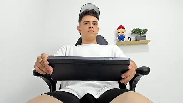 Mikecooper online show from September 2025 11:27:02 PM