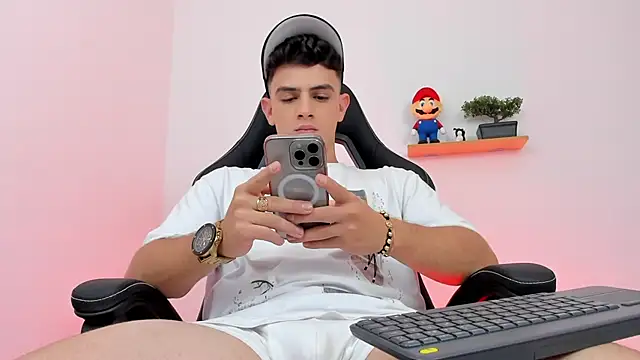 Mikecooper online show from February 2026 03:47:02 AM