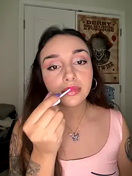 CharmingMaddie online show from December 2025 07:23:02 PM