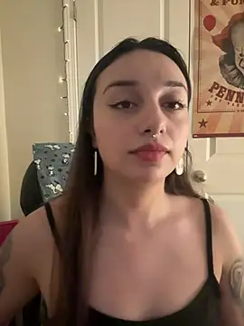 Snapshot of CharmingMaddie chatting on February 2026 02:16:01 AM CharmingMaddie online show from February 2026 02:16:01 AM