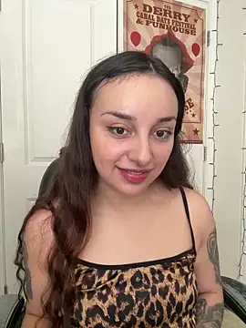 Snapshot of CharmingMaddie chatting on February 2026 05:02:02 PM CharmingMaddie online show from February 2026 05:02:02 PM