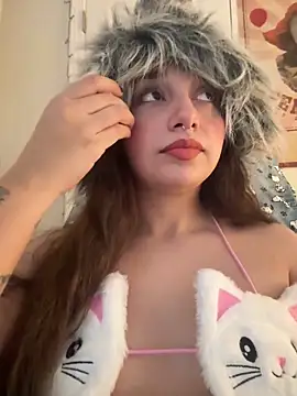 Snapshot of CharmingMaddie chatting on March 2026 07:32:01 PM CharmingMaddie online show from March 2026 07:32:01 PM