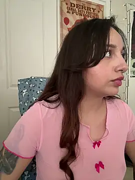 CharmingMaddie online show from April 2026 10:01:02 PM