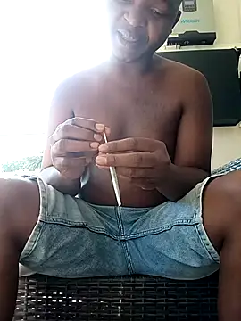 Snapshot of Thabo1004 chatting on October 2025 06:21:01 AM Thabo1004 online show from October 2025 06:21:01 AM