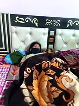 Love-pari077 online show from December 2025 01:00:01 AM