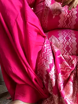 Snapshot of Love-pari077 chatting on February 2026 07:51:01 AM Love-pari077 online show from February 2026 07:51:01 AM