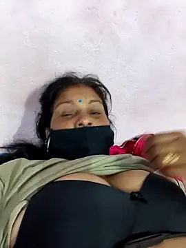 Snapshot of Love-pari077 chatting on February 2026 12:29:02 AM Love-pari077 online show from February 2026 12:29:02 AM