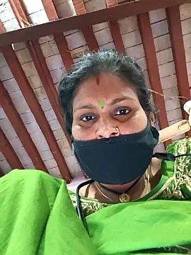 Snapshot of Love-pari077 chatting on February 2026 05:58:02 AM Love-pari077 online show from February 2026 05:58:02 AM