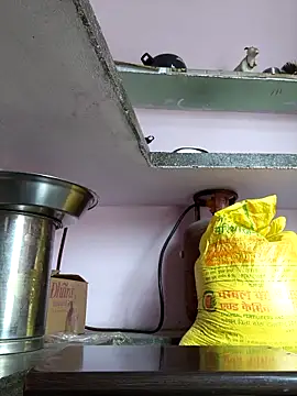 Snapshot of Love-pari077 chatting on February 2026 02:45:02 AM Love-pari077 online show from February 2026 02:45:02 AM