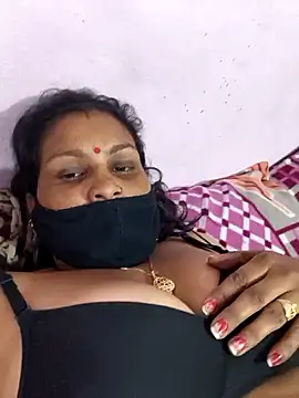 Snapshot of Love-pari077 chatting on February 2026 03:46:02 PM Love-pari077 online show from February 2026 03:46:02 PM