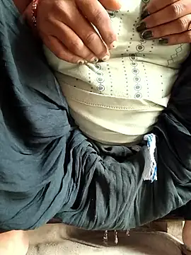 Snapshot of Love-pari077 chatting on February 2026 01:59:02 AM Love-pari077 online show from February 2026 01:59:02 AM