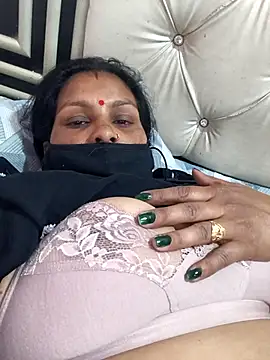 Snapshot of Love-pari077 chatting on March 2026 08:43:01 AM Love-pari077 online show from March 2026 08:43:01 AM