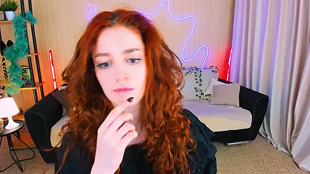 ChristinaConteeree online show from November 2025 07:25:01 PM