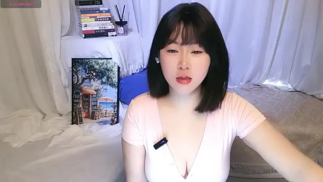 Emmaq996 online show from March 2026 02:00:01 AM