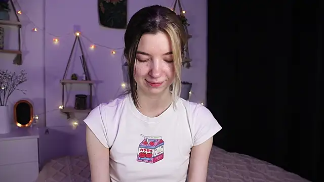 EmmieBlade online show from October 2025 07:12:01 PM