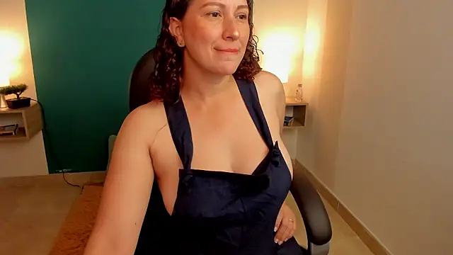 Snapshot of Mely_Ellis chatting on September 2025 05:50:01 PM Mely Ellis online show from September 2025 05:50:01 PM