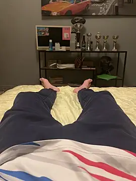 Snapshot of Zizibeaugoss chatting on December 2025 09:00:01 PM Zizibeaugoss online show from December 2025 09:00:01 PM