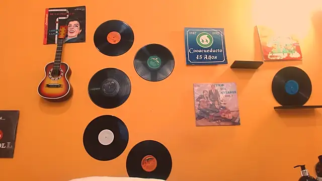 meisevil77 online show from November 2025 02:50:02 AM