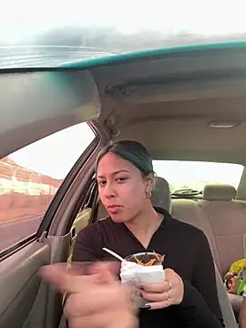 lynn9000 online show from April 2026 08:21:01 PM