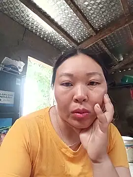 Snapshot of mptan73 chatting on May 2026 01:02:04 AM mptan73 online show from May 2026 01:02:04 AM