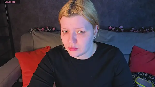 Snapshot of Michele_Greenn chatting on May 2026 01:02:02 AM Michele Greenn online show from May 2026 01:02:02 AM