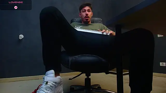 EnzoRace online show from October 2025 05:29:02 AM