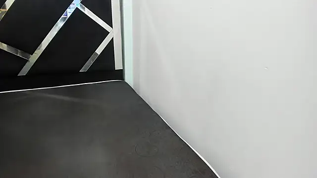 iisabella noa online show from September 2025 12:39:01 PM