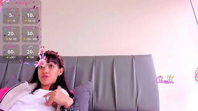 iisabella noa online show from February 2026 12:34:02 PM