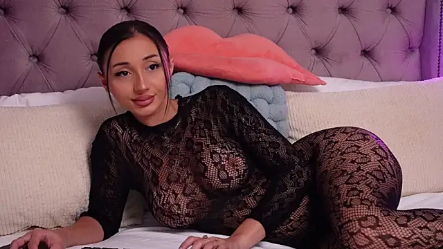 Snapshot of JenniferLovve chatting on July 2026 04:54:02 AM JenniferLovve online show from July 2026 04:54:02 AM